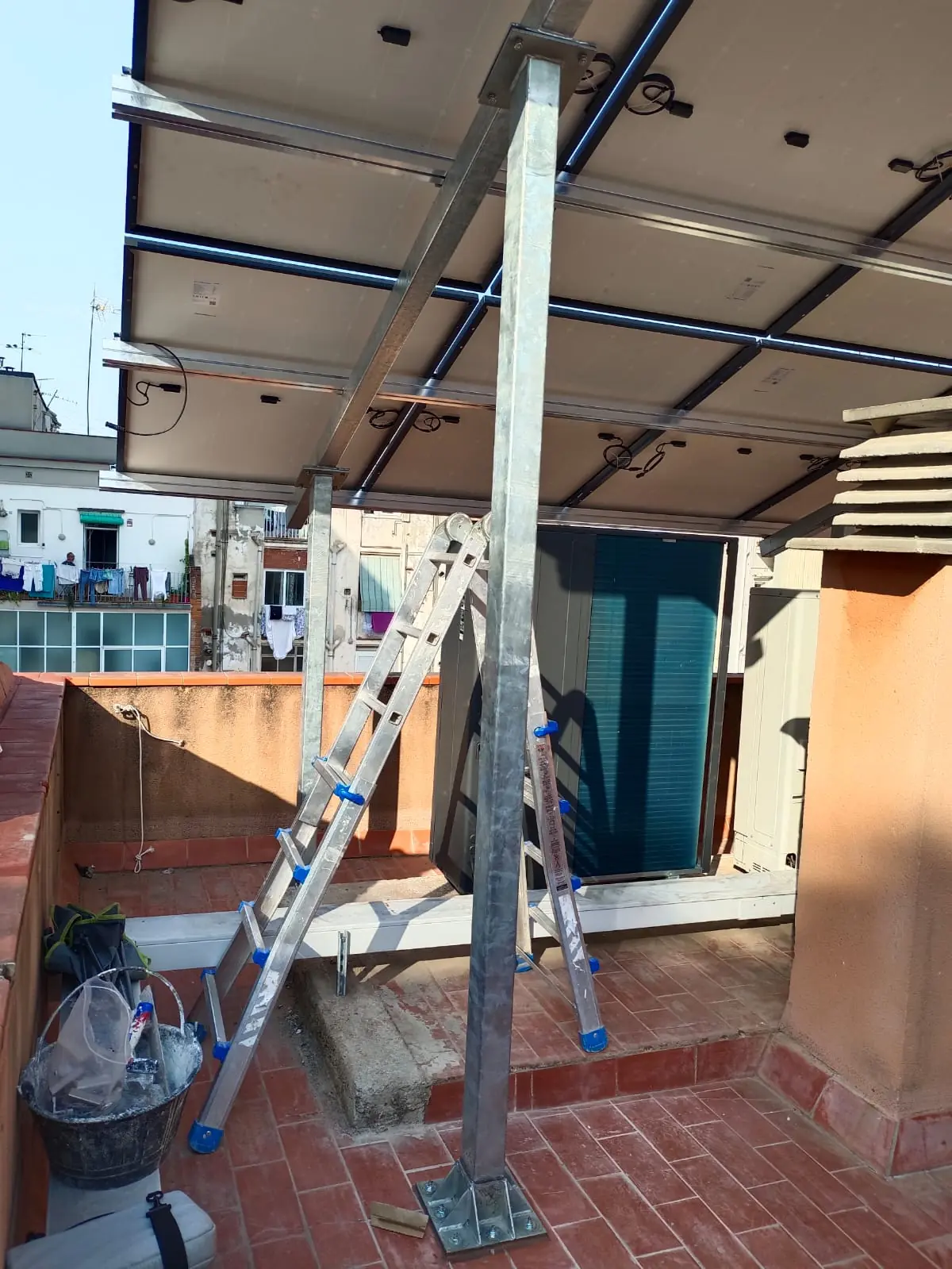 Equipos de instalación fotovoltaica
